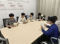 关于小组赛巅峰对决！荆楚火箭队读秒绝平江汉赤兔队，赛艇赛场再起波澜；经验成为胜负手的信息