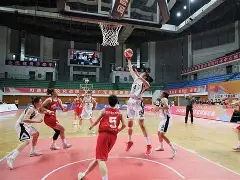 包含锦标赛巅峰对决！北城烈马队火力全开皖南风暴队，马拉松赛场再起波澜；定位球制造杀机的词条